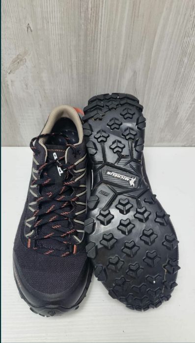 Pantofi Garmont 9.81 N.AIR.G 2.0 GTX marime 42

Pantofi Garmont 9.81 N