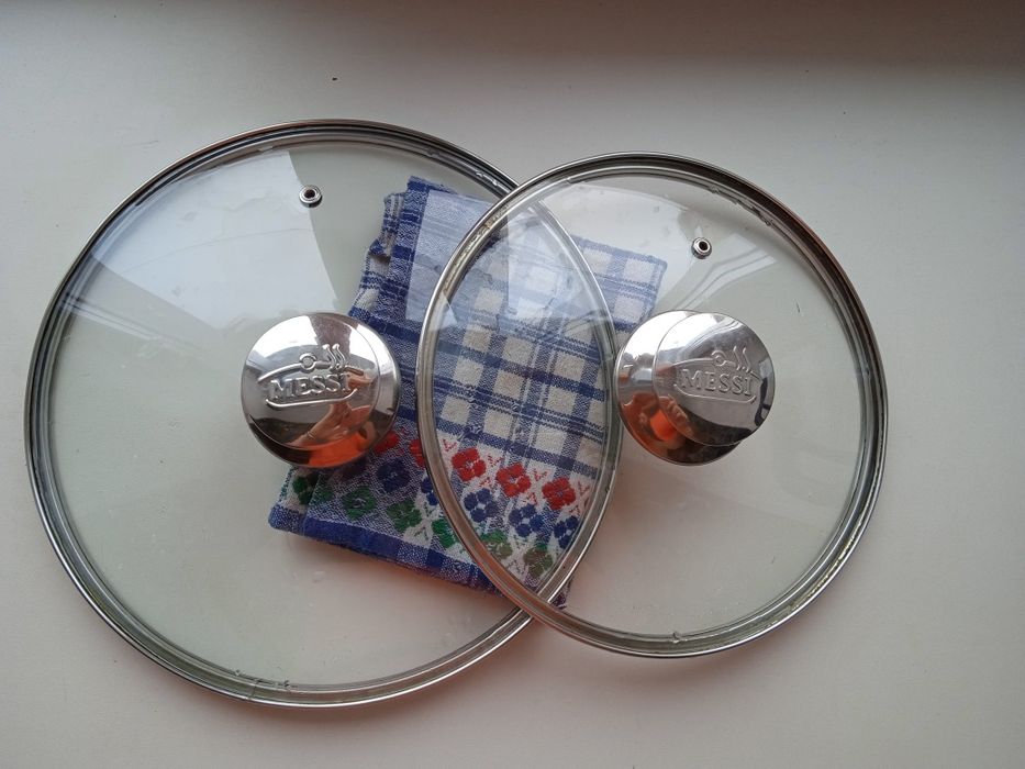 Крышка от кастрюли или сковородки