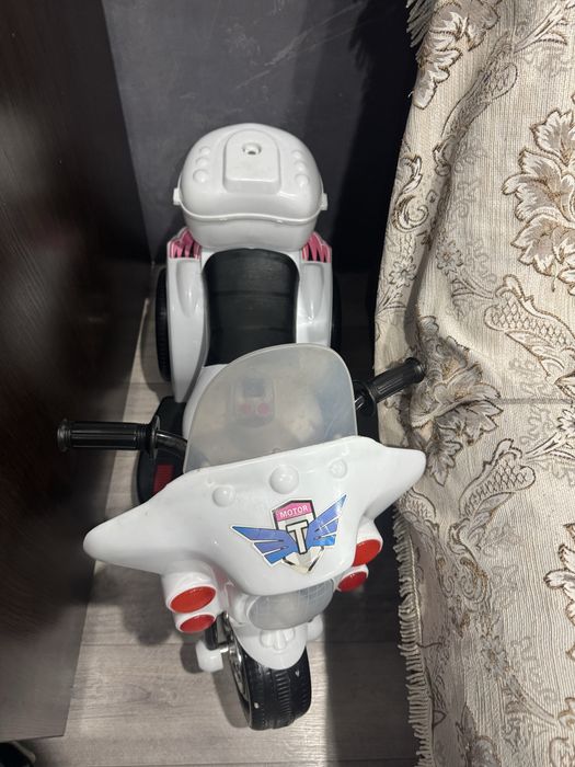 Продам дет машинку