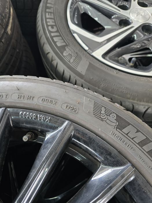 4 Броя 225/45/18 Michelin 2x6mm 2x5mm