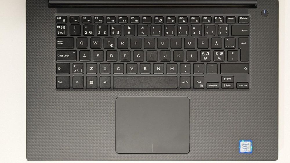 Dell XPS 15 9560 TOUCH 15.6" 3840x2160 i7-7700HQ 32GB 1TB SSD GTX 1050