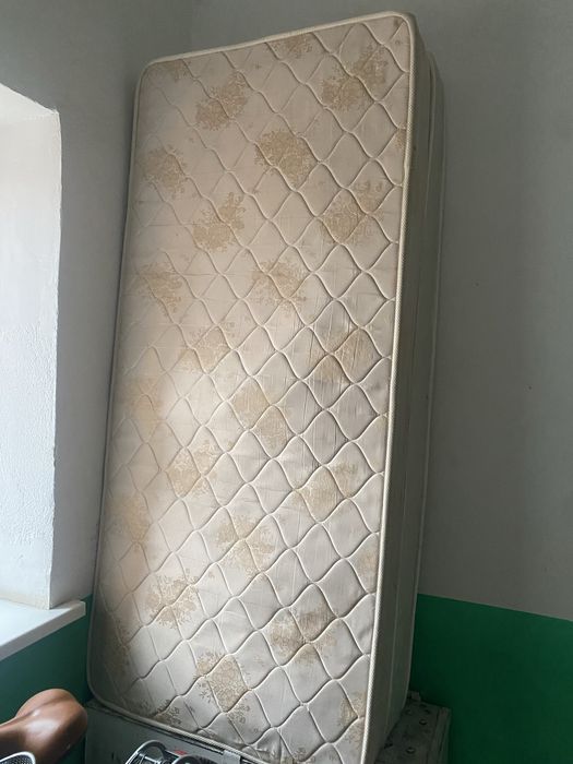 Продам два матраса один новый, второй в хорошем состоянии.