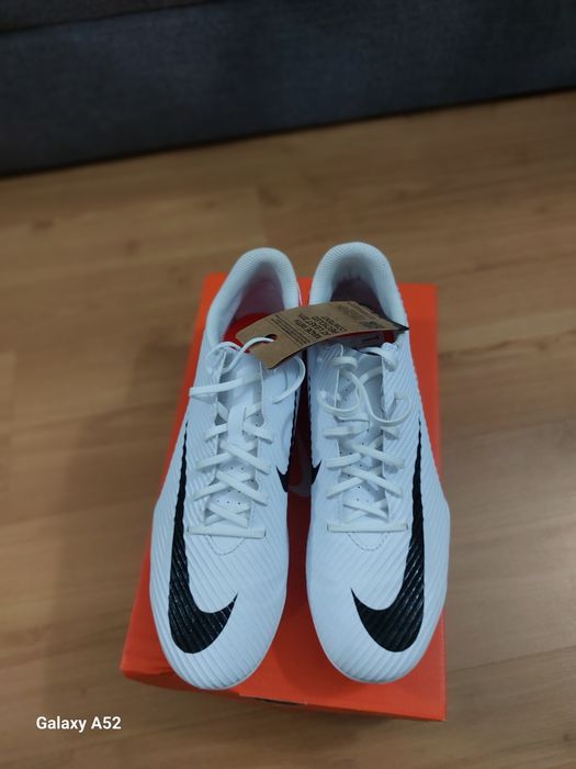 Бутонки Nike Mercurial