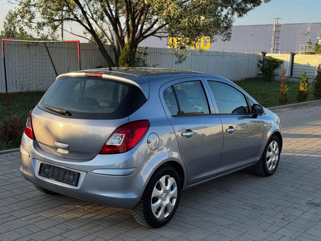 Opel Corsa 1.4 benzina
