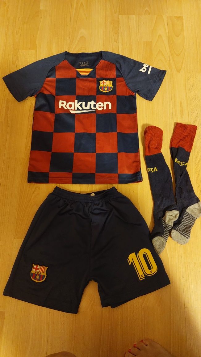 Costumatie fotbal Barcelona, personalizat nume STEFAN, 5-7 ani