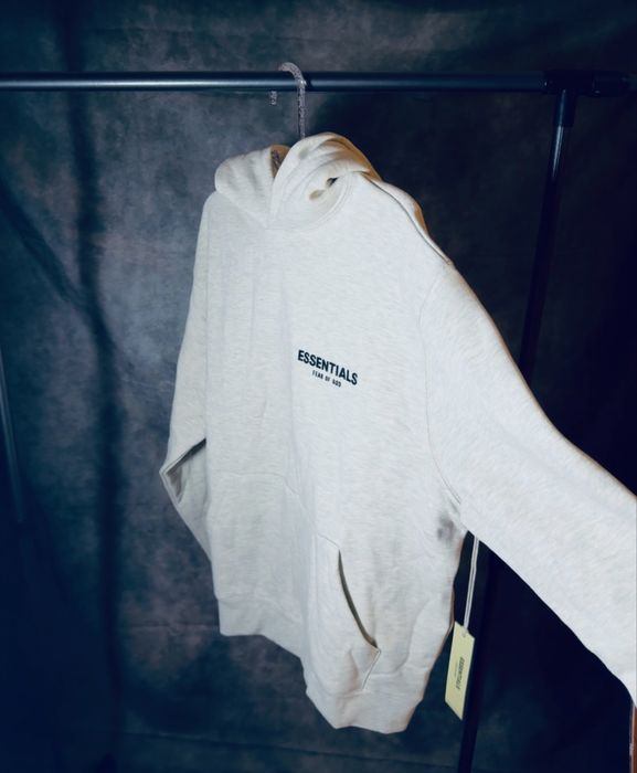 Hanorac essentials marimea S nou