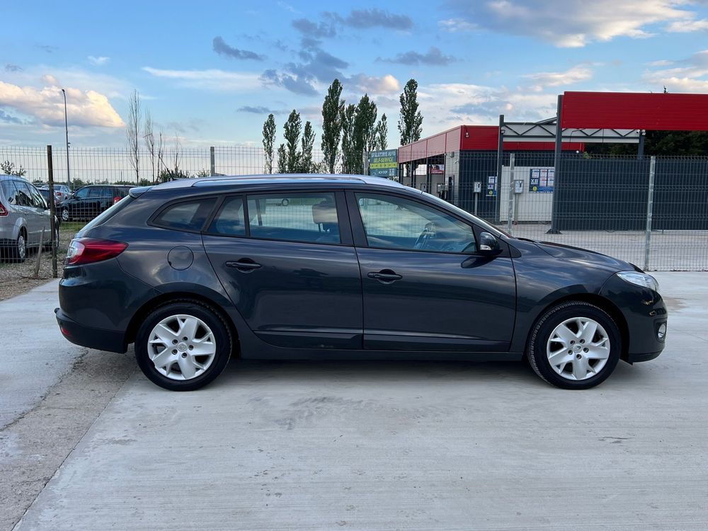 Renault Megane 1.5D…oferita spre vanzare de parc Auto