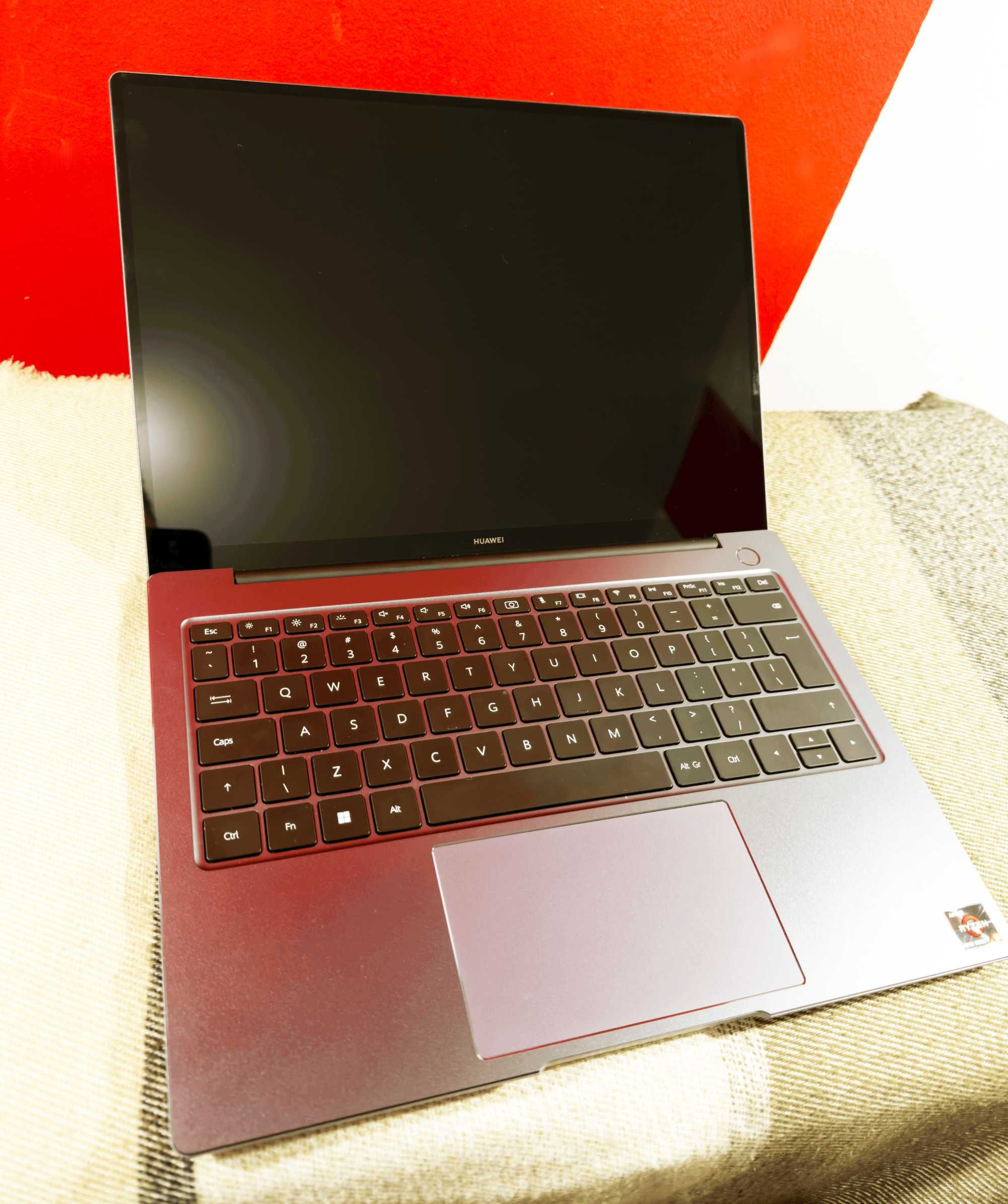 1️⃣ Laptop Huawei MateBook 14 Unibody 2K 16GB ca macbook pro surface