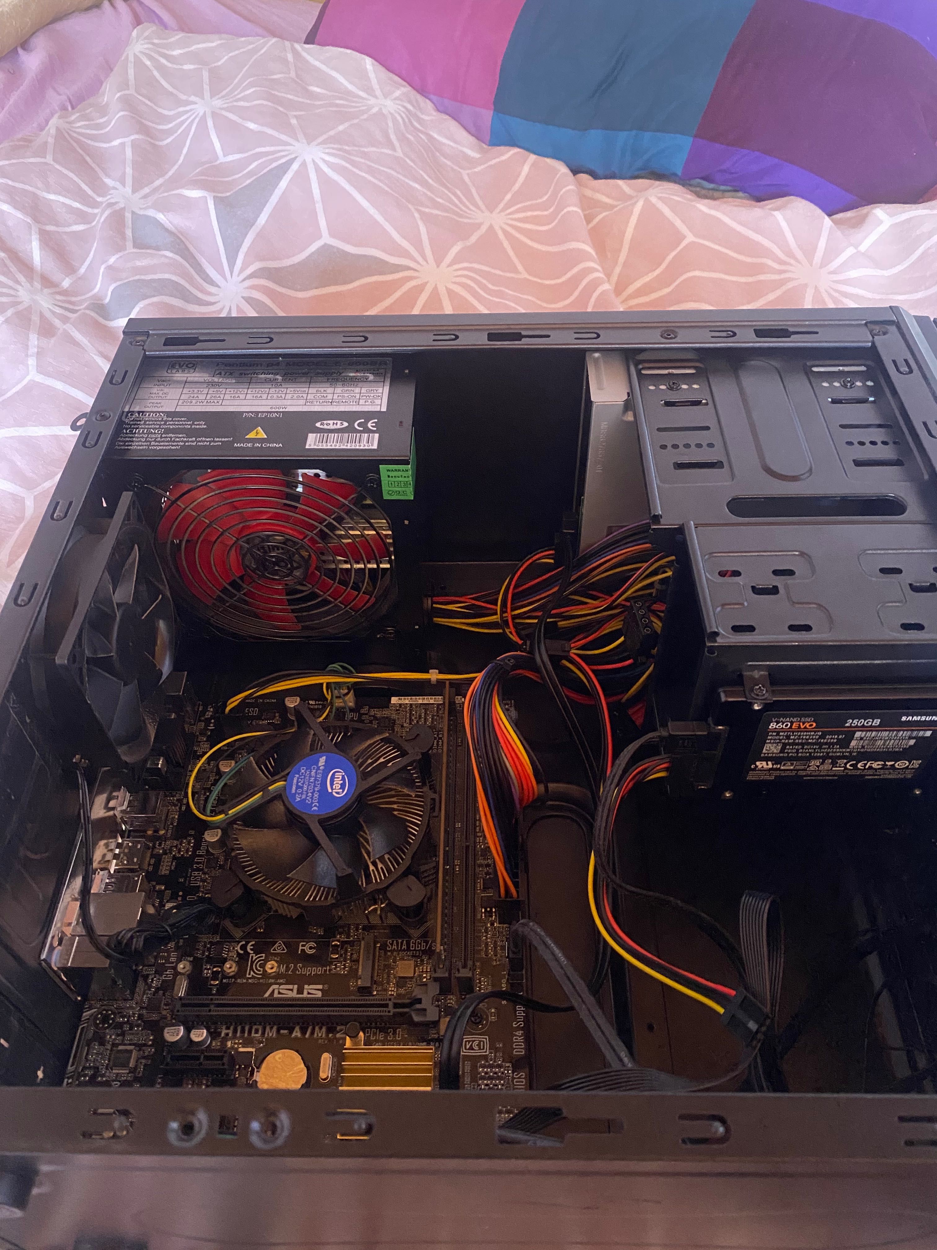Настолен компютър Antec