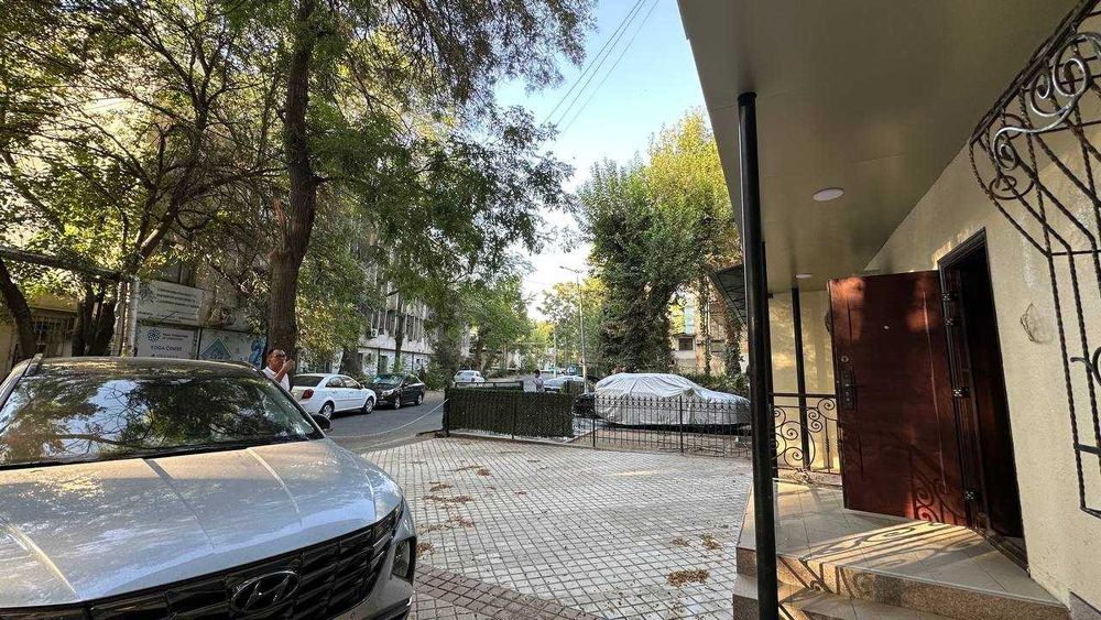 Офис 101 кв.м 4 каб. Метро Х.Олимджана кафе Дархан Парковка 4 машины
