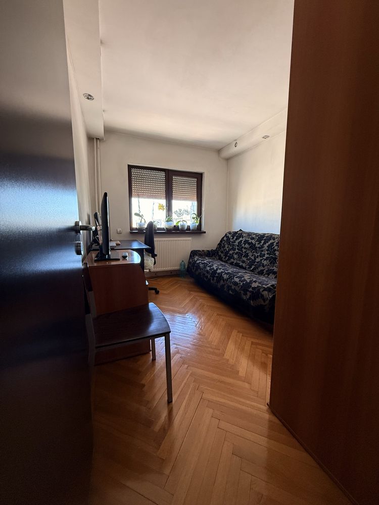 Apartament 4 camere - direct proprietar
