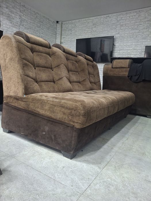 Диван 4 кишилик сотилади