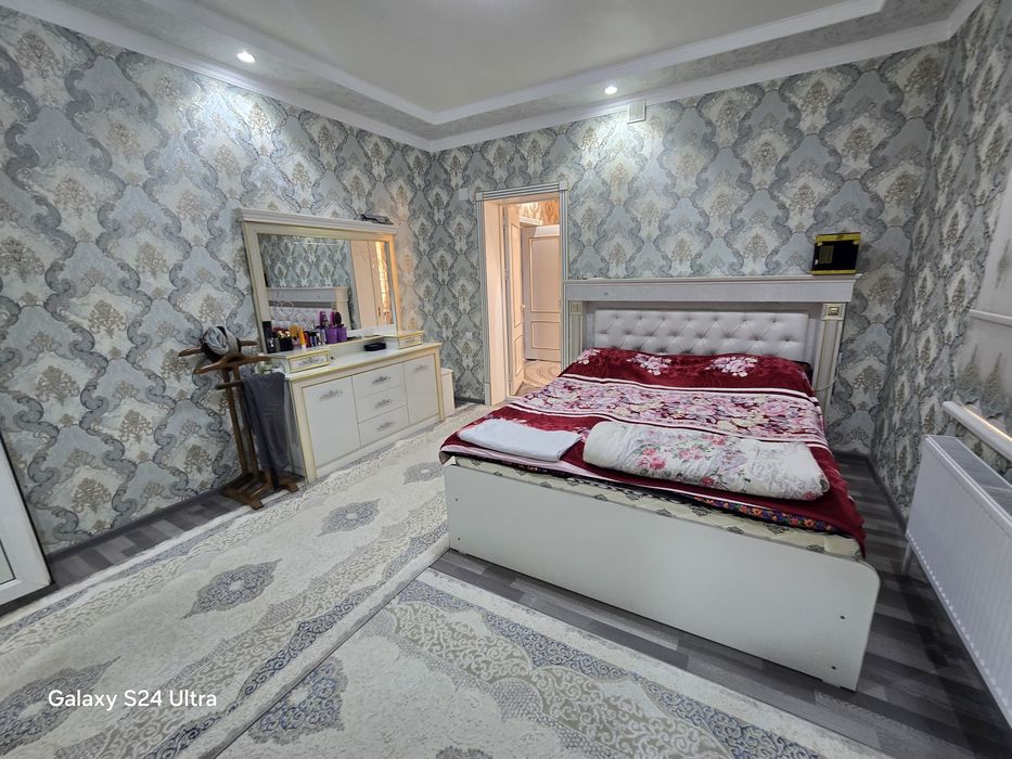 Xovli uy sotiladi aeroprt xududida