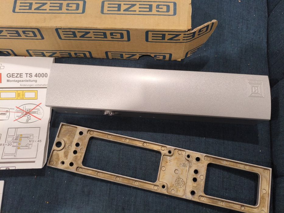 Горен автомат за затваряне на врата Geze TS 4000 - Hormann
Горен автом