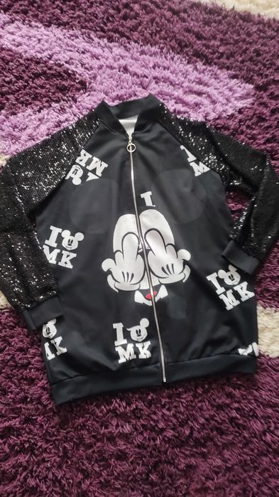 Geacă damă Mickey mouse.