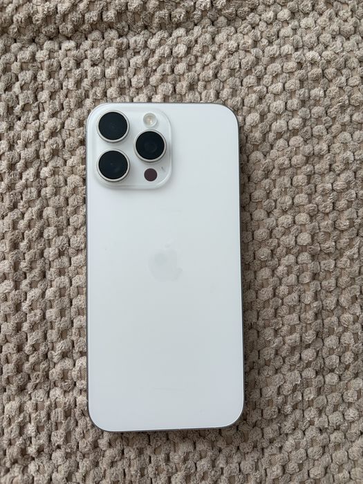 Продам 16 про макс