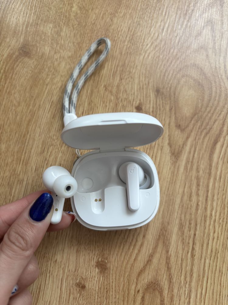 Casti bluetooth albe