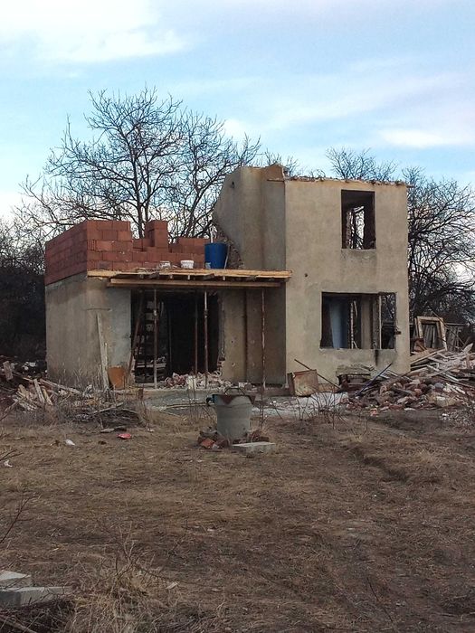 Конструктивно укрепване и ремонт на компрометирани сгради