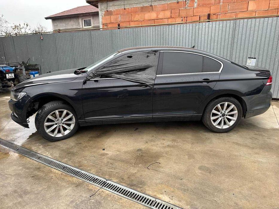 Usa stanga fata 3G0831055AG VW Passat B8