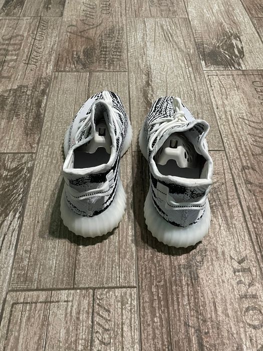 Yeezy 350 v3 albi