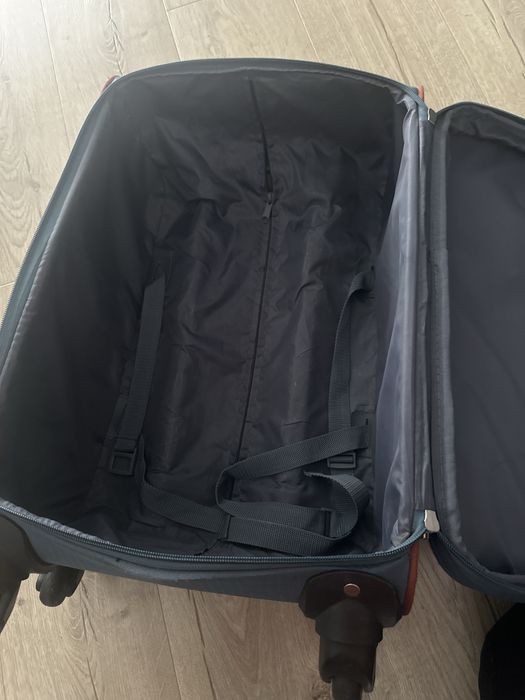 Troller dimensiuni carry on