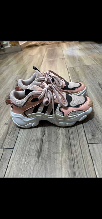 Adidasi marca Adidas nr36