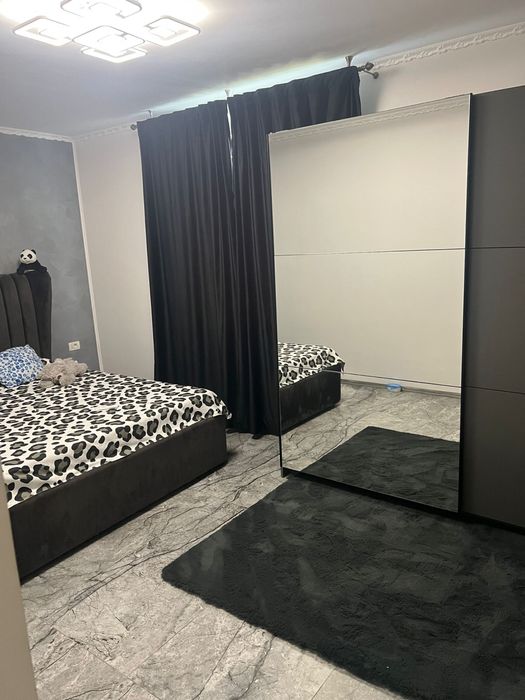 Vand apartament complet mobilat
