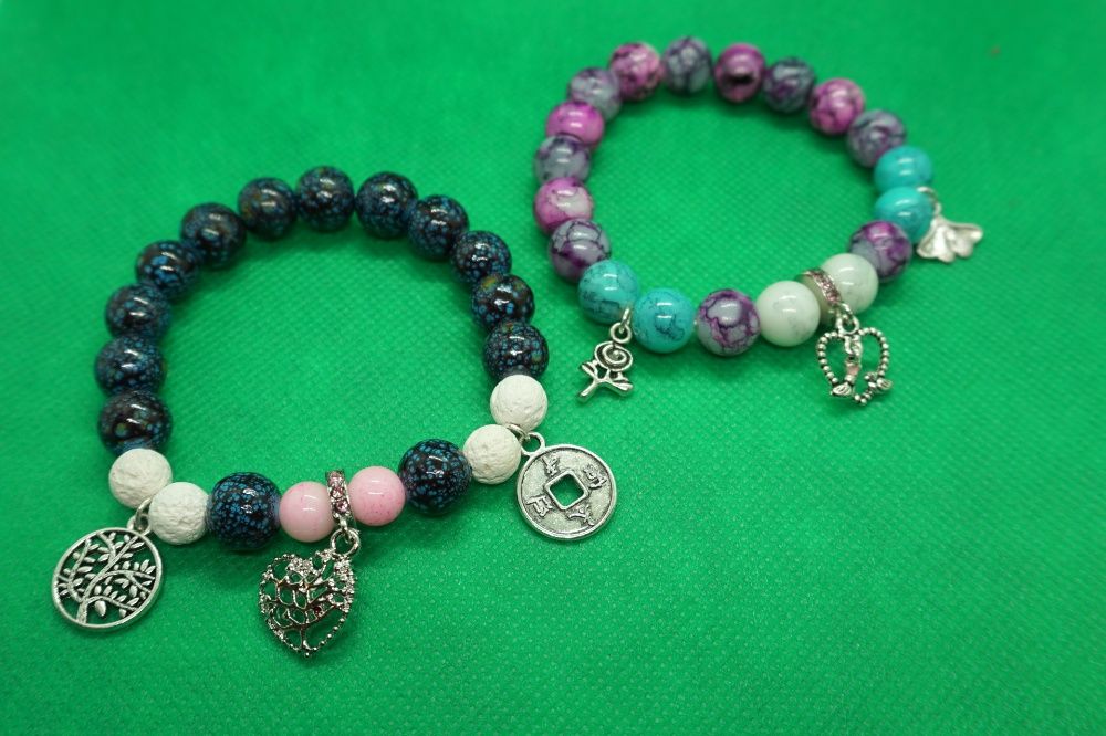 дамски гривни, гердани, обеци, ключодържатели