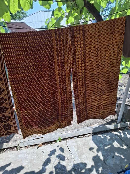 Pături si preșuri țesute manual de peste 100ani