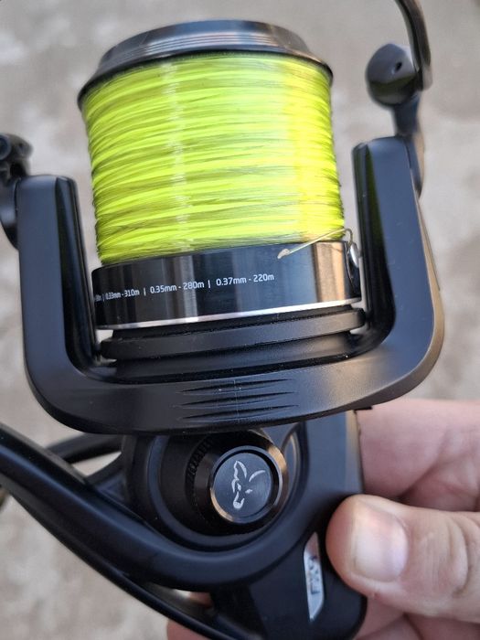 2 макари Fox FX9. Перфектни