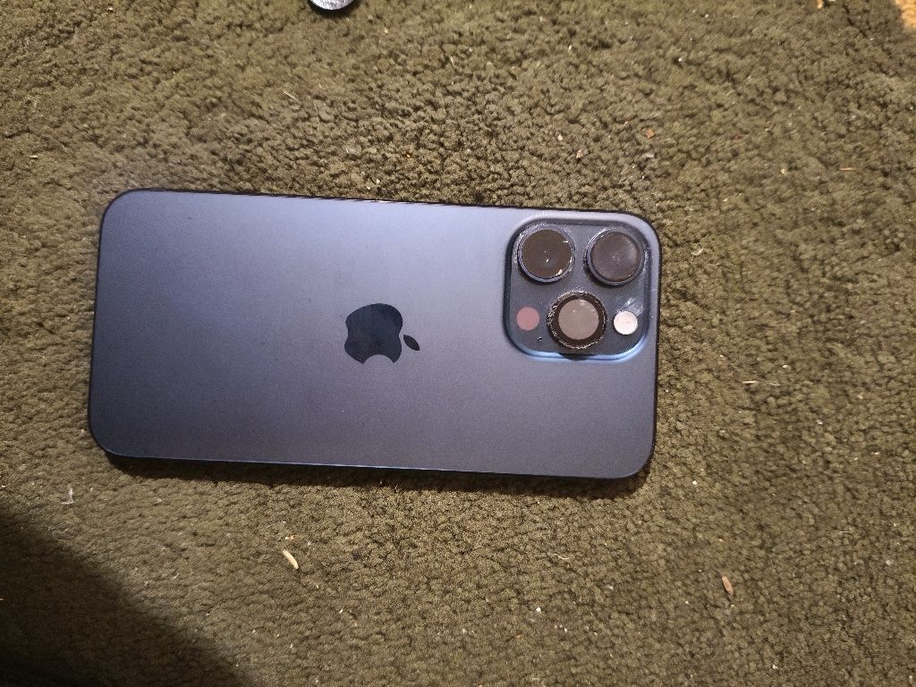 Iphone 15 pro max экран заблокирован