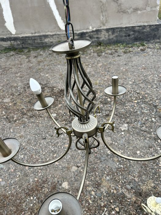 Продам две люстры в отличном состоянии