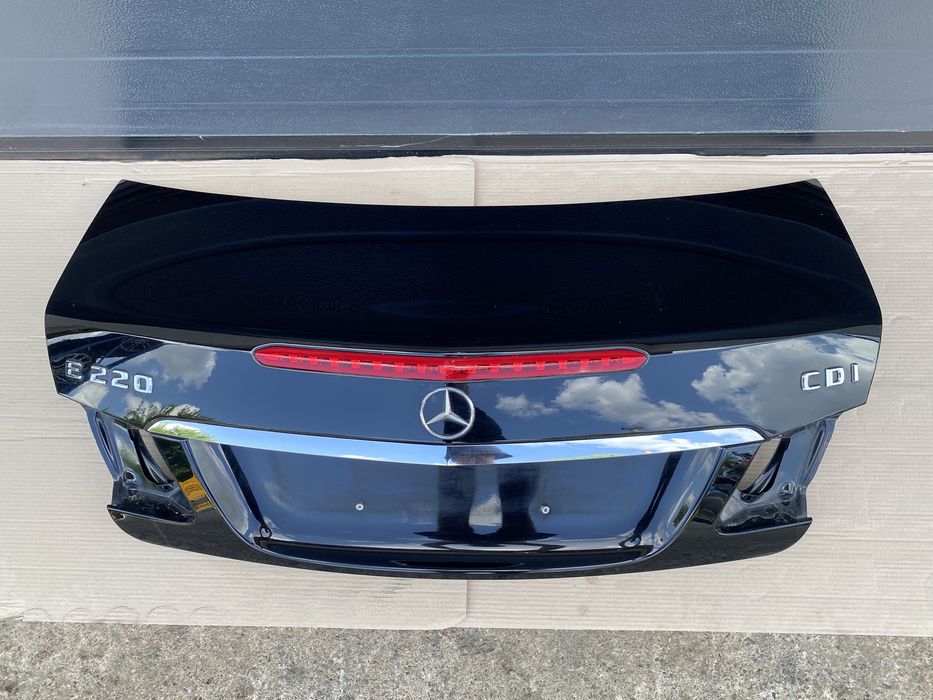 Portbagaj / Haion Mercedes E coupe W207