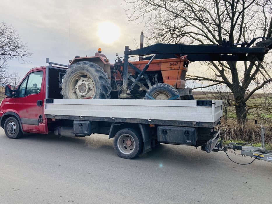 Transport, tractari tractoare, tractor, utilaj agricol, autoutilitare