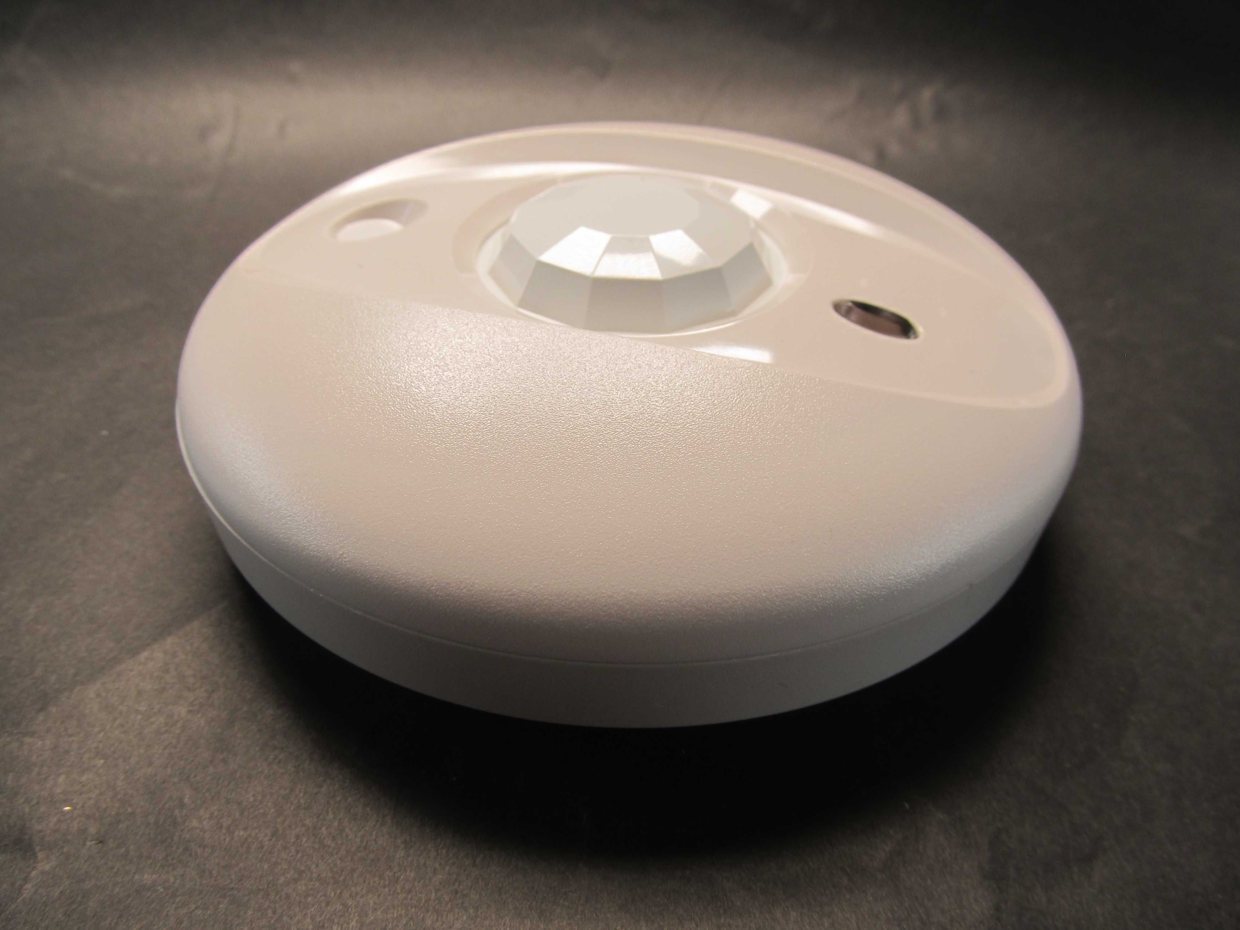 DSC Bravo® 5 360° Ceiling-Mount PIR детектор