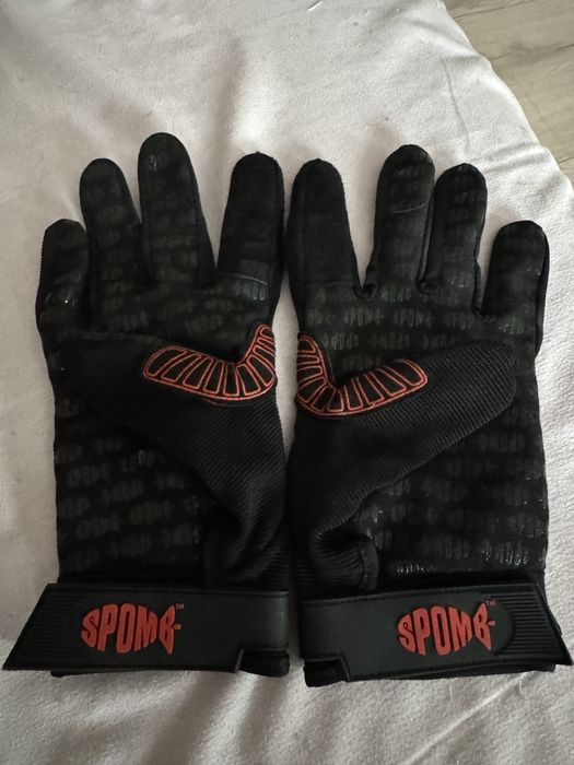 Manusi Spom (L), cleste plantat RidgeMonkey, dispozitiv indepartat fir