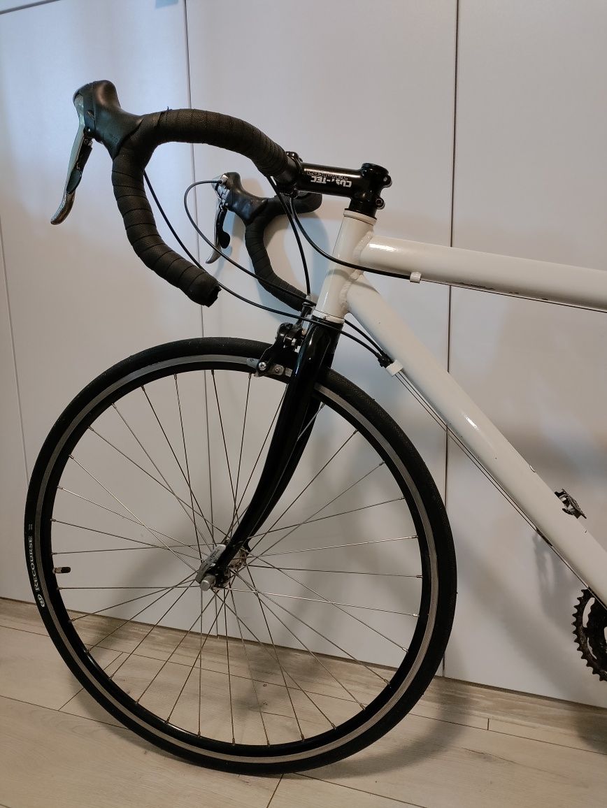 Bicicleta de sosea/Cursiea alba SH 27 viteze