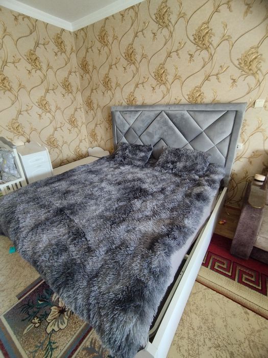 Продам двухспальную кровать