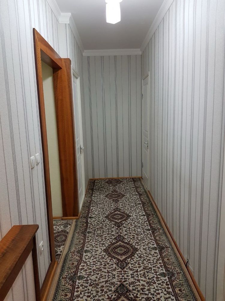 Abay jangohda 2/4/4 balkon 2/6 srochno sotiladi