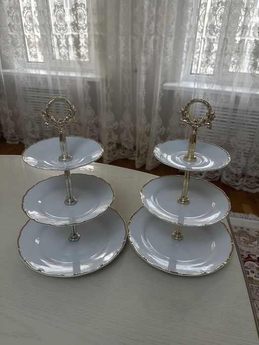 Продаются 2 чешские этажерки