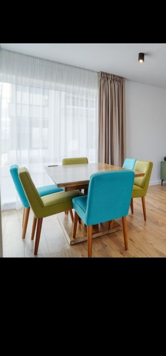 Vand masa extensibila 12 pers lemn masiv + 6 scaune