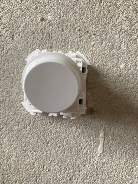 Schneider Unica-бял димер