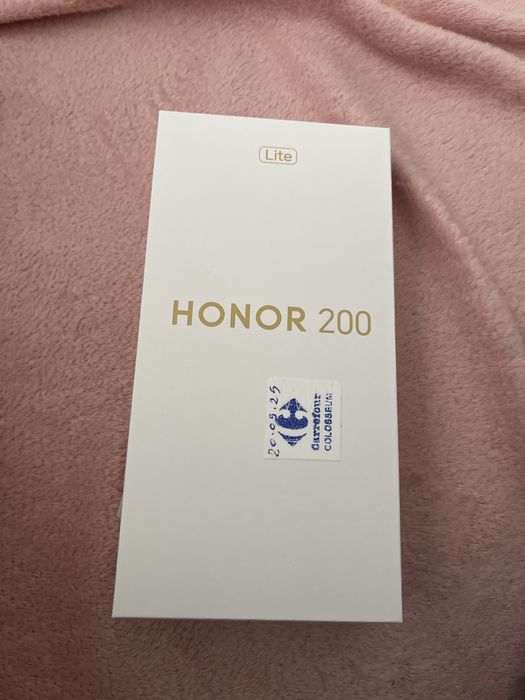Honor 200 lite nou desigilat