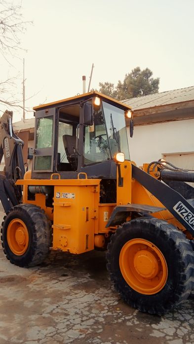 Exkavator pogruzchik