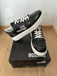 Love Moschino нови дамски обувки 39,40