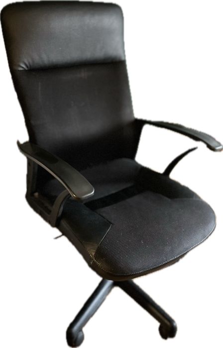 Черен офис столл