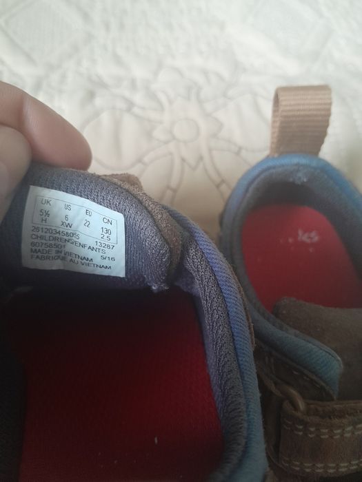 Incaltaminte Adidas și Clarks, marimea 22