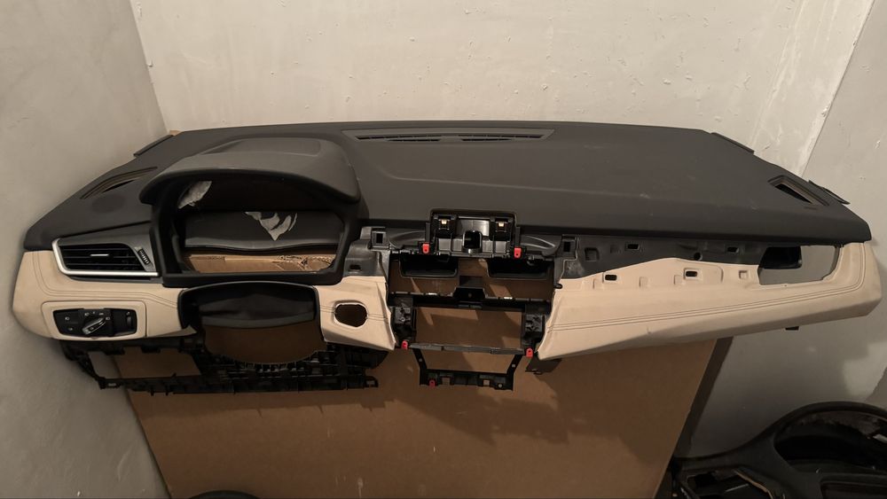 BMW F45 F46 Active Tourer табло