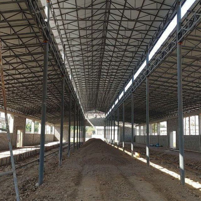 Kanteyner materialdan tom naves stadiyonlar qurib ornatamiz