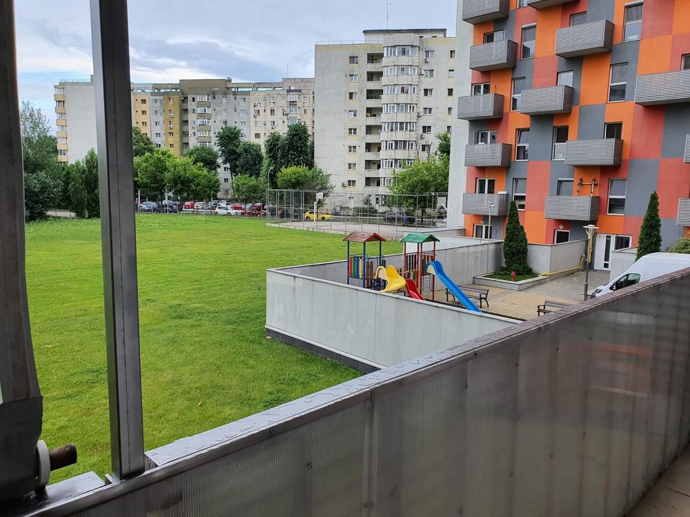 Inchiriez apartament 2 camere - complex Hercesa - Proprietar